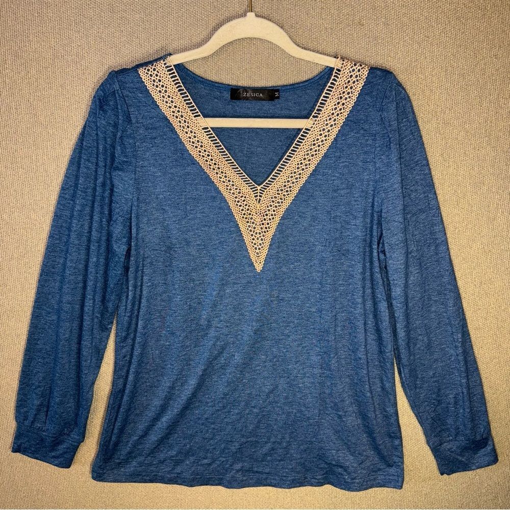 Zesica size medium Blue Long Sleeve with Cream Lace V-Neck top